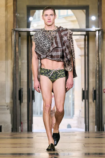 Look 2